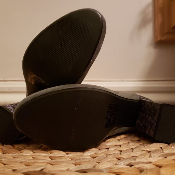 Heeled bootie - Picture 2 of 5